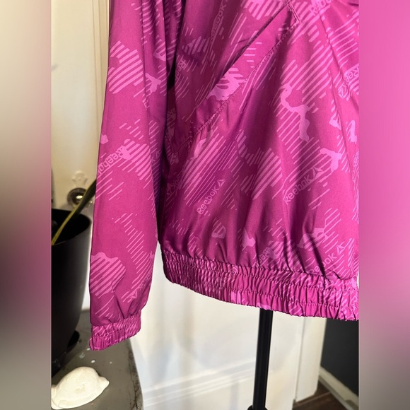 Women’s Reebok Printed Track Jacket small pink Print - Picture 2 of 16